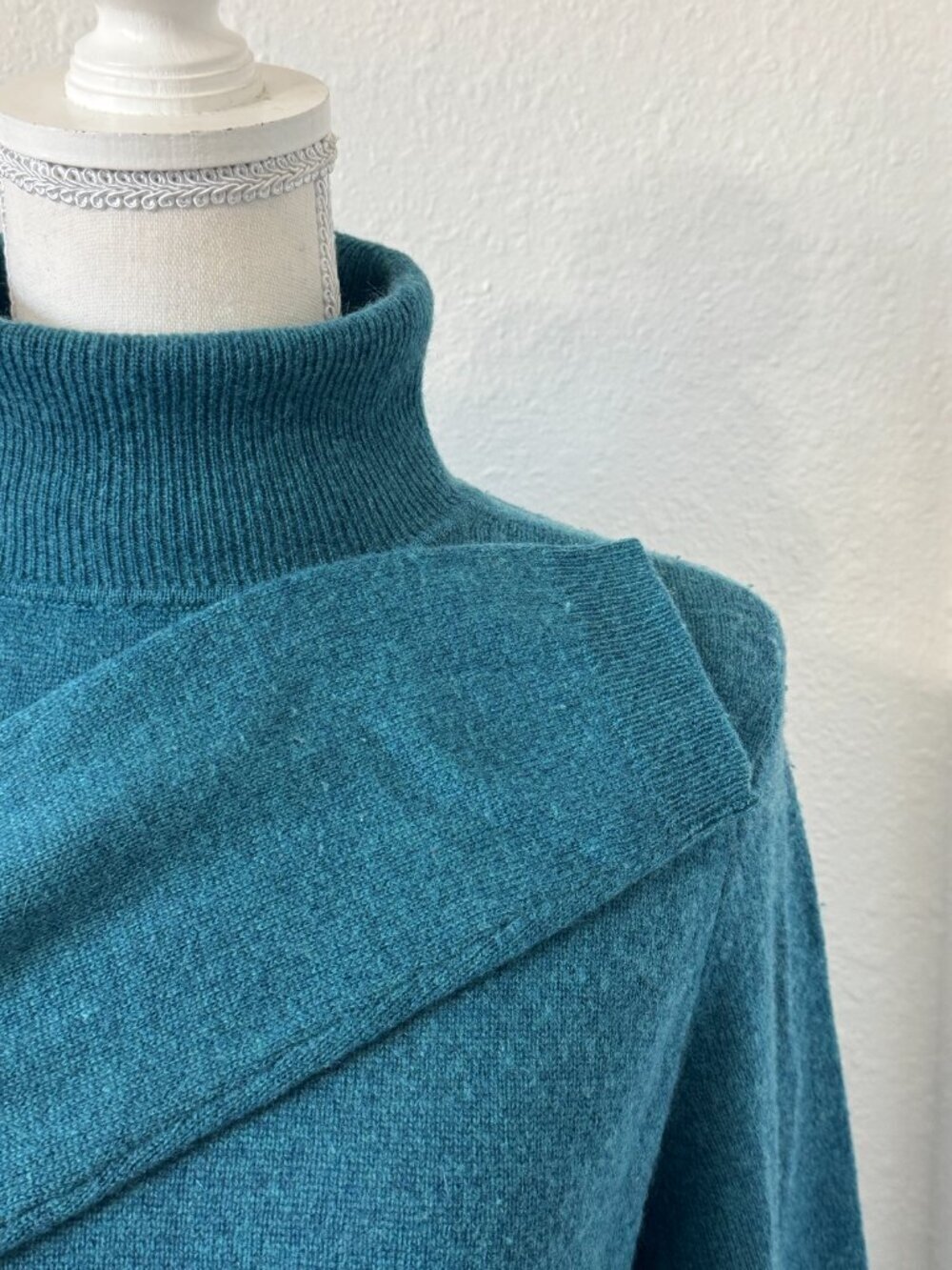 Charter Club Luxury sweater Turtleneck Women's Size Large Blue 100% cashmere - Picture 4 of 13
